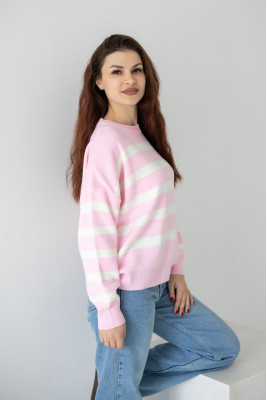 Светр жіночий